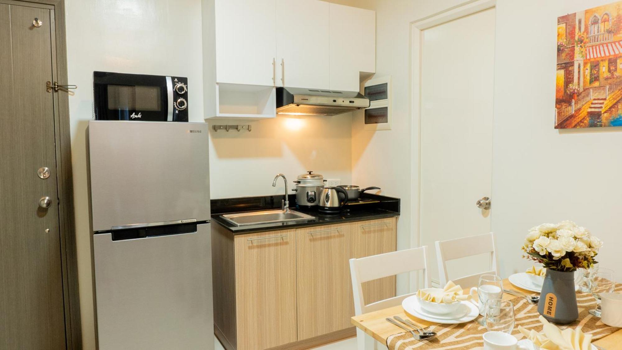 Palawan Modern Living In A Thoughtfully Designed Staycation Near Airport - B1 5Kunzite Puerto Princesa Exteriör bild